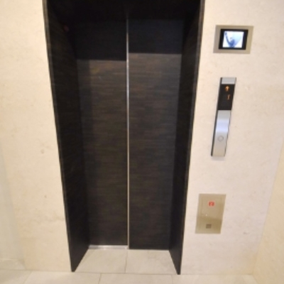 
						共用施設　エレベーター